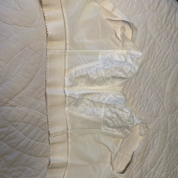 1971 Playtex bra, size 36B white - Picture 6 of 10